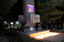Свечи памяти зажглись у Обелиска воинам-односельчанам, павшим на фронтах Великой Отечественной войны. 