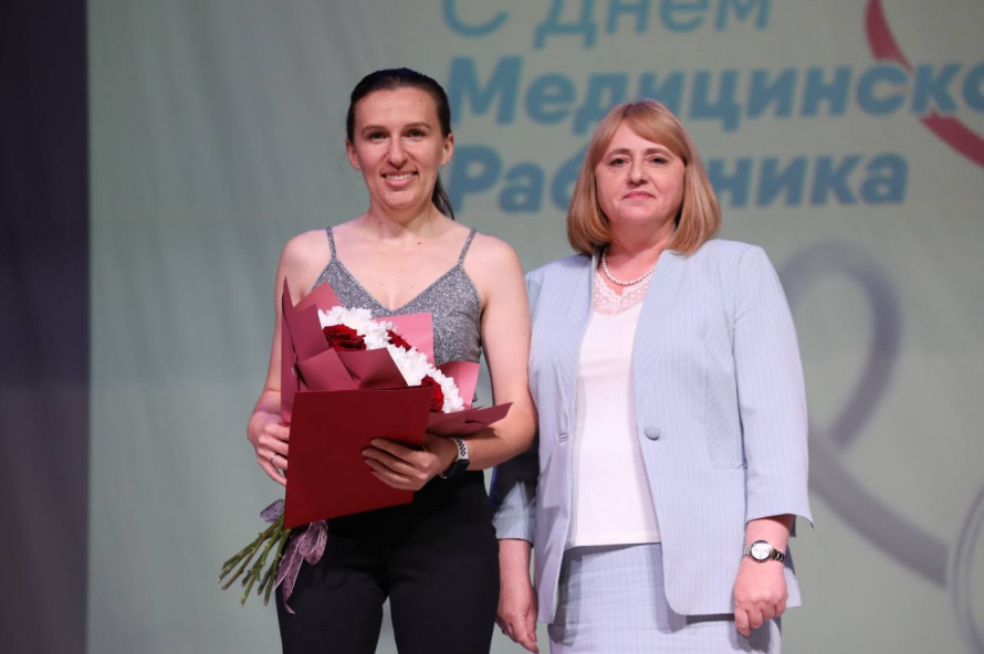 В преддверии дня медицинского работника, в районном Доме культуры, состоялся праздничный концерт, посвященных самым добрым, чутким и отзывчивым - нашим медицинским работникам