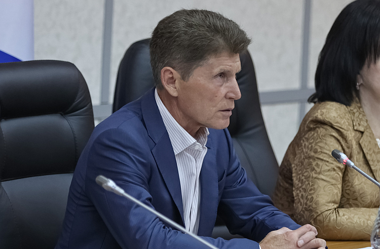 Губернатор Приморья поручил наладить алгоритм оказания помощи пострадавшему населению