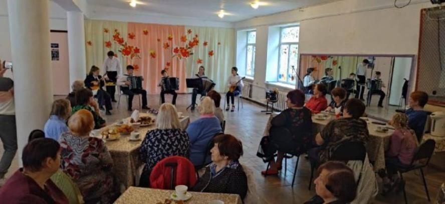 Самое мудрое поколение отмечает свой праздник 1 октября!