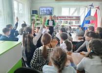 Юные читатели детско – юношеского отдела центральной библиотеки села Чугуевка приняли участие в Межрегиональной акции «Улыбка ясная природы»