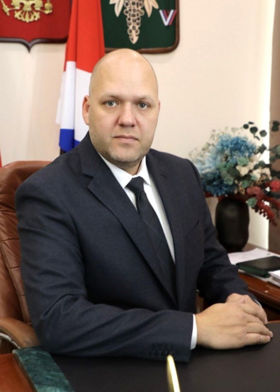 Новогоднее интервью с главой Чугуевского муниципального окуга Иваном Щенёвым о самом важном