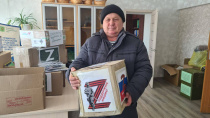 Неравнодушные жители нашего округа продолжают приносить пункт сбора гуманитарной помощи все необходимое для наших бойцов.
