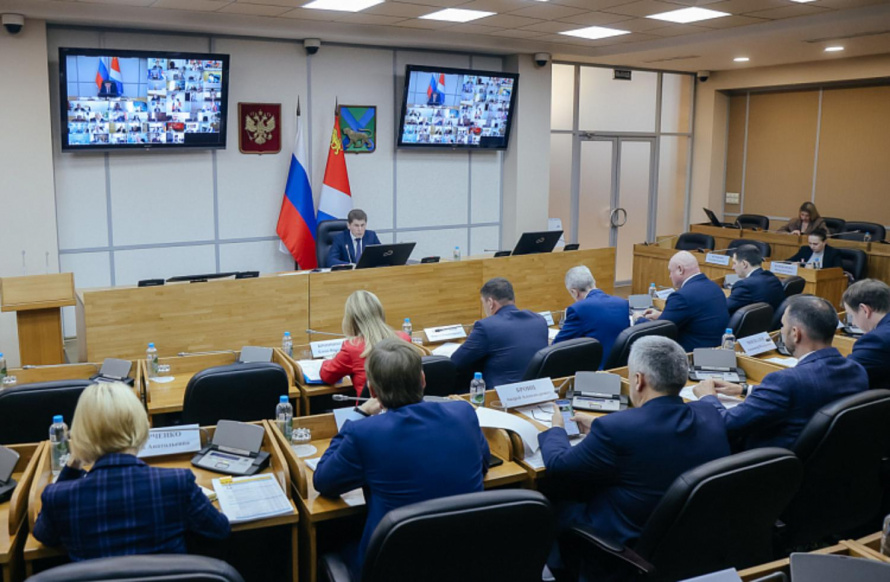 Последствия циклона устраняют в Приморье