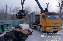 Несанкционированные свалки продолжают убирать в Приморье