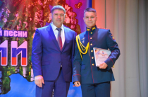 Автопробегом и патриотическими акциями отмечают День защитника Отечества в Приморье