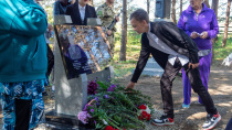 Мемориальную доску памяти сержанта Костырева Василия Васильевича и рядового Цыгель Анатолия Анатольевича  открыли в селе Архиповка. 