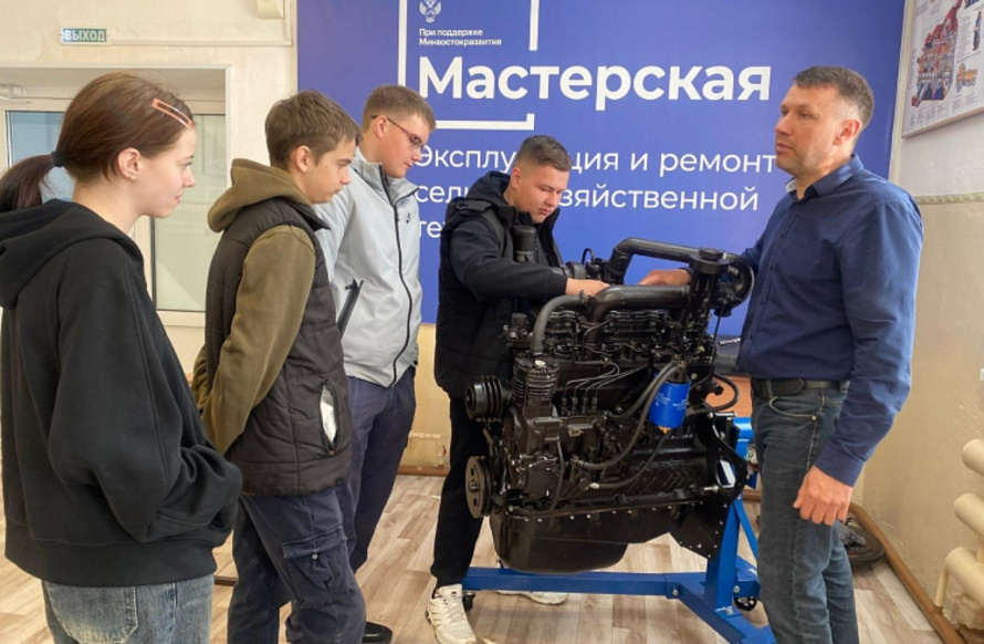 От теории к ключу и гайке: в Чугуевском колледже появилась настоящая автомастерская