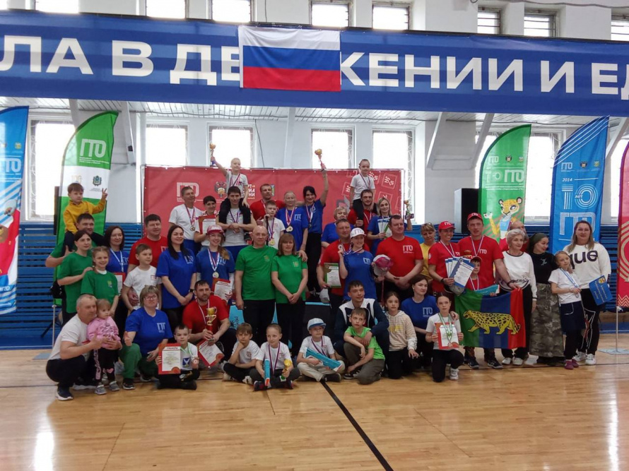 Семья Загородневых приняла участие в краевом фестивале «ГТО всей семьей».